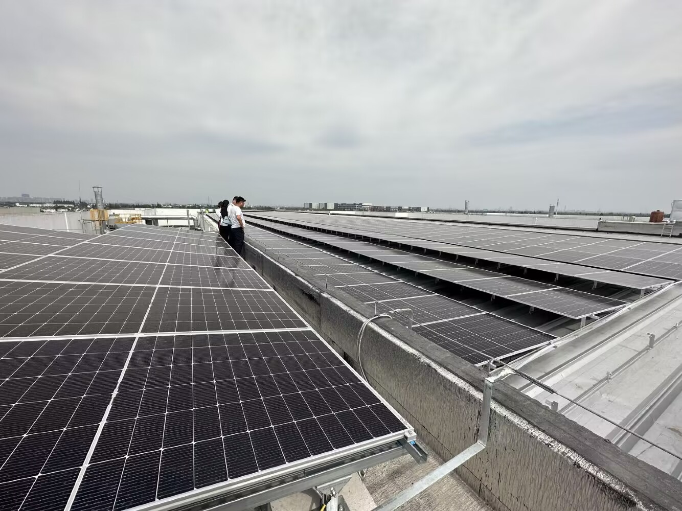 无锡太阳能光伏发电站坚持创新和可持续发展